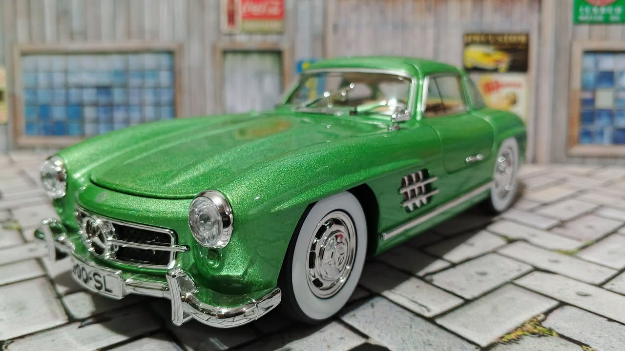 مرسيدس 300sl
مقاس 1/24 
انتاج شركه بنزيما مرسيدس


**إذا كنت صاحب هذا الإعلان وتريد حذفه لأي سبب، رجاءا أرسل رسالة إلى الدعم الفني**