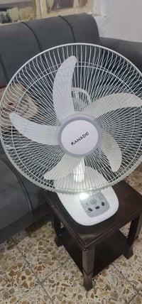 بنكه شحن لد اضائه يو بي اس شحن مبايل .السعر ٥٠ شارع فلسطين ٠٧٧١٥٢٩٣٠٦٣