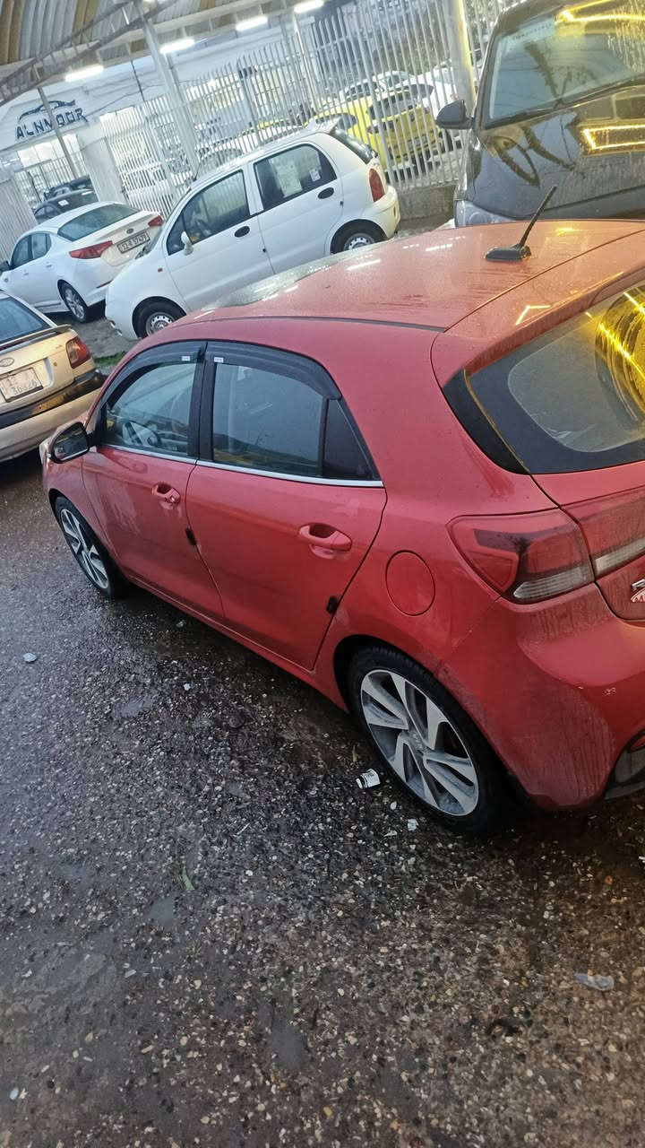 السلام عليكم ..
كيا ريو جنطة فول مواصفات موديل 2018 محرك 16 GDI
بدون صبغ نهائي فقط بارد بيها باب السايق وبالجاملغ هم شوية كير شرط محرك بداية صرف علمود بانزين عادي سيارة على ايدي وبأسمي ماناقصها شي حلوة ومرتبة تخم تاير جديد هزه وسنوية جديدة/السيارة بدون ضرر ولا حادث
السعر 119 
رقم الهاتف / ***********
