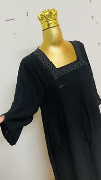 متوفر  خياط لمحرم  توصيل داخل بسمايه فقط  للتواصل 07723249341