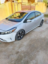 كيافورتي موديل 17 رقم أربيل انكليزي بسمي بيها بابين صبغ السياره مابيها...