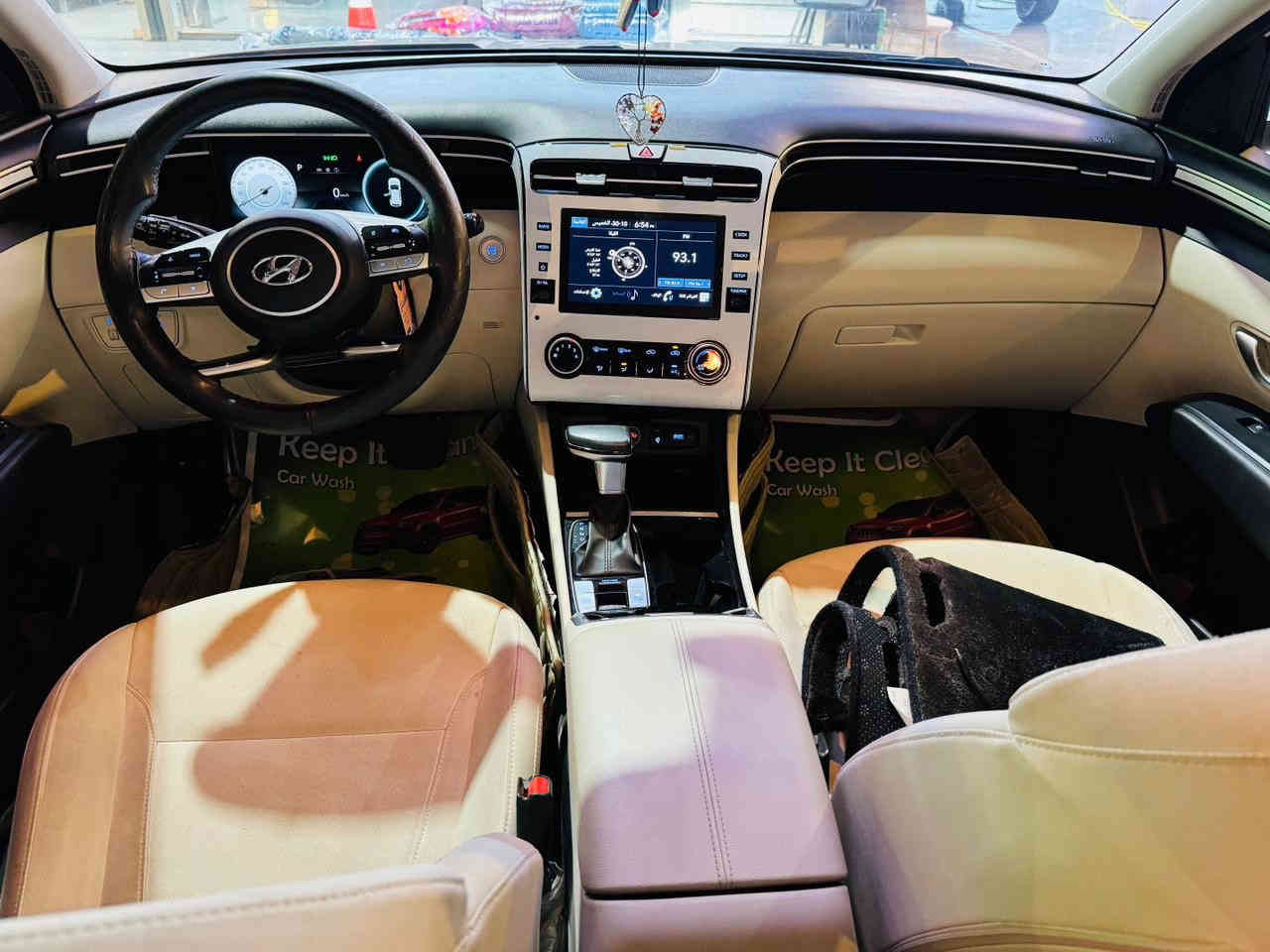 للبيع توسان مديل 2023
لون ابيض وارد خليجي 

كشنات كهرباء مخمل

تحكم استيراً 

كامره خلفيه

حساسات امام خلفي 

موقع السياره السيديه 
او مراوس بتوسان 2025 
سايد بريك دكمه

ماشيه السياره 30 الف وقابل للزياده
سعره 21الف $ 
للاستفسار 
***********
***********
