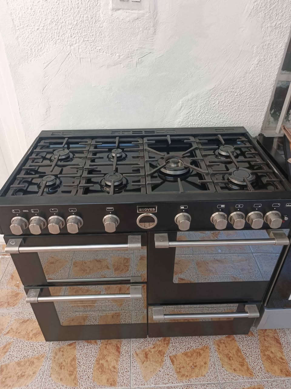 تباغی ئیتالی اسلی 7چاوەی هەیەکامل حساسە 3دەرگای فرنەو دانیکیان مغزەنە بی عیبە لەهەولیر *********** أربيل, العراق
