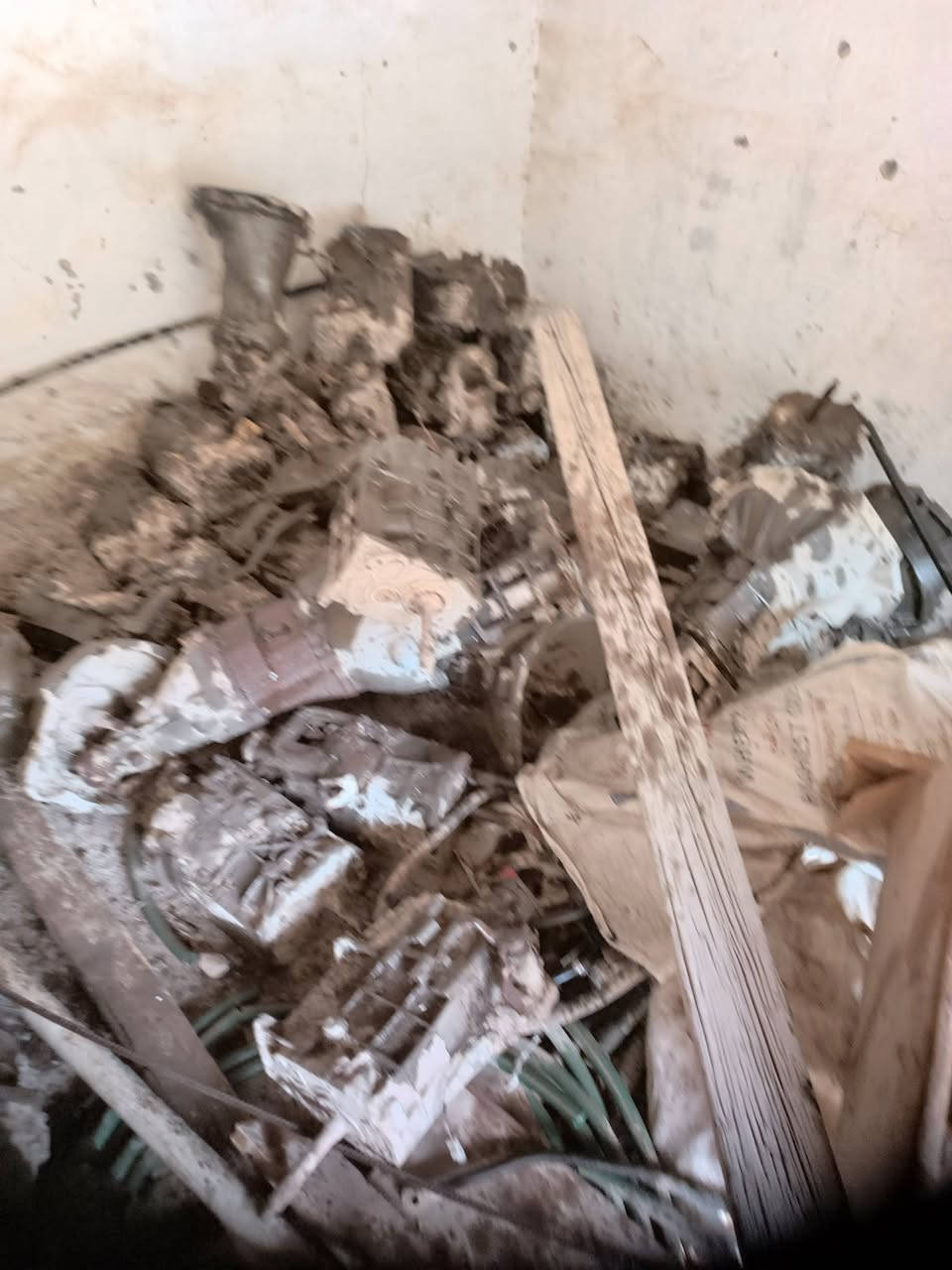 لبيع كيوره مل كيه وبرجو وبسته وبنكو وفنتره***********
