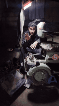 السلام عليكم مصلح موقعي
لجميع انواع دراجات والستوتات شحن 
اجيك لباب بيتك
 جميع الادوات متوفره
وعليه  خدمت توصيل متوفره جميع المحافضات
ومتوفر عندي جميع انواع البطاريات جديد  و مستخدم
*********** واتساب
