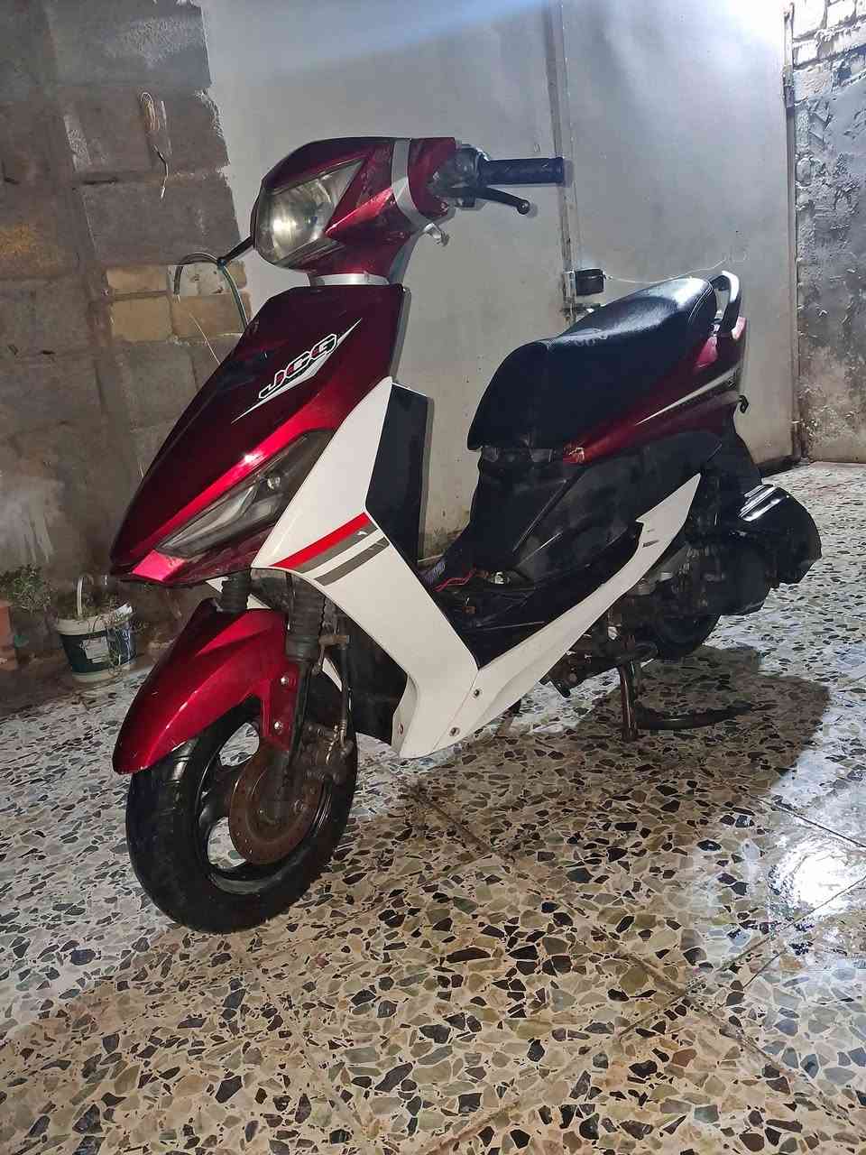 دراجه للبيع نضافه ٧٠بالميه سعرها مناسب جوه السوك ب١٥٠ الف***********
