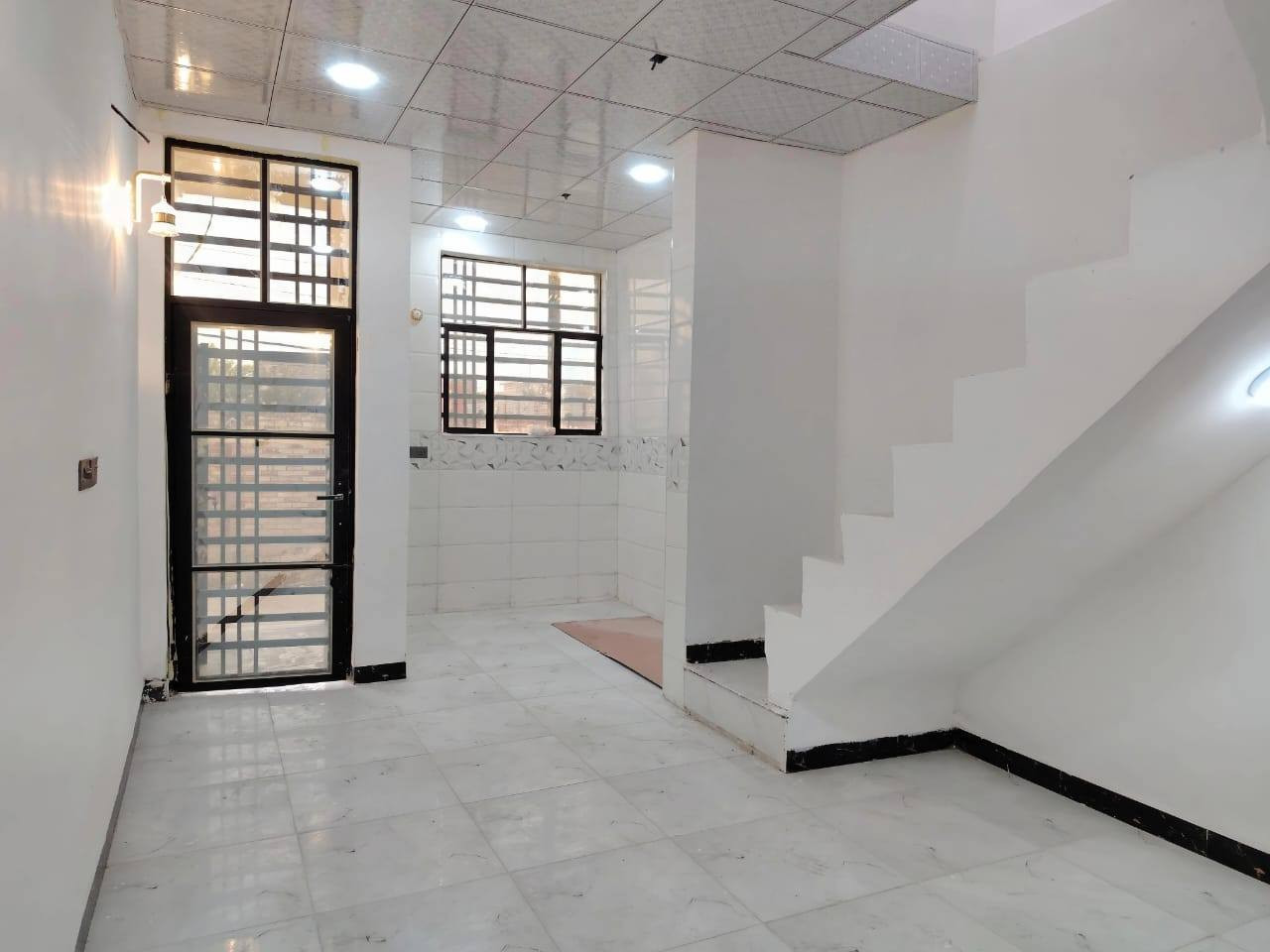 #مكتب_الخليج_للعقار عامود/327
عرض جديد وعرض مميز بلاش 😳😳

بيت للبيع.  مساحه 50 م مربعه/  

_______________☎️***********

البيت شغل جديد 

كامل من كلشي بلاش بلاش😲

كل هاذه وبسعر 22 مليون  وبيه  مجال 

#ملاحضه البيت تسليم مباشر مفتاح   موقع مميز 

#عنوان المكتب مقابل ملحق قرية الغدير #عمود_327 مباشر #النجف_الاشرف 

غرفه نوم1. صاله.. مطبخ.. ... صحيات ... ومنور 

شارع تبليط // 14 م معا ناره ليليه

مكتب الخليج للعقار *********** واتساب 

#ملاحظة// نعمل على بناء الدور   نقداً و بأسعار مناسبه او ترميم
