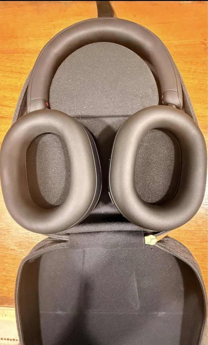 Sony WH-1000XM5 سماعة سوني
بسعر 250 الف قفل


**إذا كنت صاحب هذا الإعلان وتريد حذفه لأي سبب، رجاءا أرسل رسالة إلى الدعم الفني**