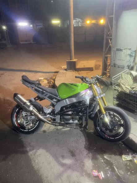Kawasaki 636 📍
دراجه اول كص مكينه هاون 
لا دخانه لا نضوح جمره ع يعجبك 
نقص دشبول وفجوج يردله تنفيس 
نكره بكل وقت 
غراض بيه .
اكزوز اكربوفك عنابير اصليه ودوس دروع وستيرن 
تاير اسلك امامي خلفي 
مكان : بغداد / دوره 
*********** واتس .
