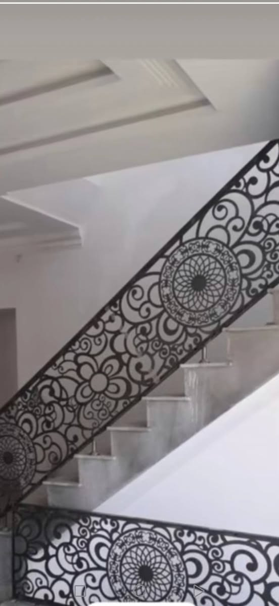 سلام عليكم حسين حداد لكافة انواع حداده جملونات ديكورات محجرات دارج مراجيح بيبان کتایب للتفسار خاص او واتساب *********** @
