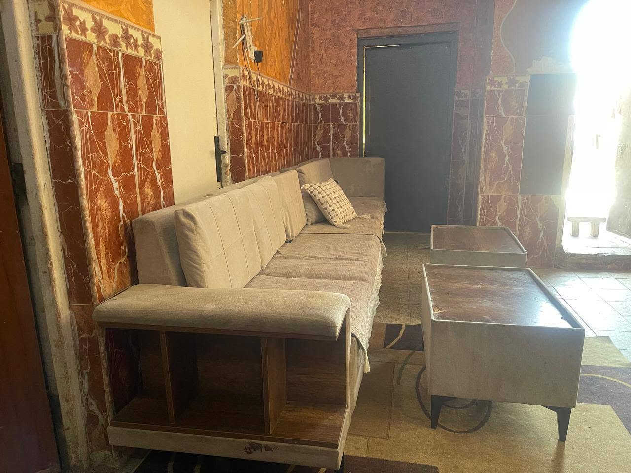 قنفات طخم كامل ملكي نضيفات وطبلات كبار عدد2
حجم390
البصره زبير ***********
سعر250
