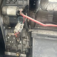 مولد كابوتا 40 امبير شغال واخو الجديده مستعمل شهرين فقط للاستفسار اكثر...