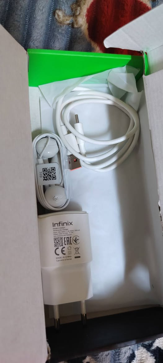 سلام عليكم جهاز للبيع اسمه انفنكس ذاكره 64 بطاريه 5000 مكفول لا مصلح ولا بي شي صاله شهر من جبته  كرتونه وشاحنه وسمعات اصليات ملاته موجودات السعر 125 وبي مجال مكاني نجف حي الميلاد رقمي ***********
