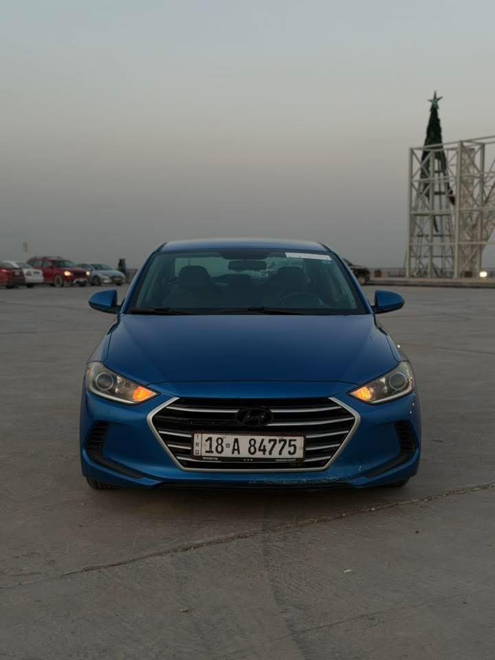 السلام عليكم
النترا 2017 وارد امريكي 
مواصفات se ماشيه 118 ميل قابل للزيادة 
حادثها جاملغ خلفي وقبق جنطة نفسهن مصلحات ومصبوغات وبالعراق صار بيها طخة بالباب خلف الصدر والجاملغ الخلفي نصبغن بدون تبديل كلها ليبل واحد 
السيارة بجم كبس بدون كص بدون شاصي بدون لغد كفالة 
السيارة جاااهزة بدون نقص برغي السعر 117 وبيها مجال 
***********
