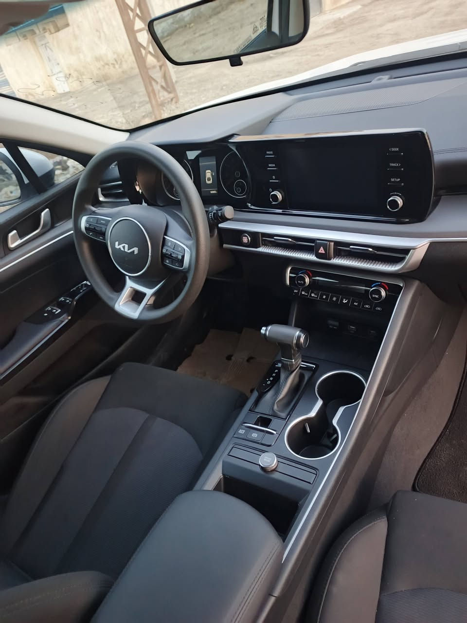 السلام عليكم// كي فايف موديل 24 ماشيه 16 الف سياره جديده ليبل واحد دخول جديد كتاب شهداء ذي قار شرط وكاله  عامه سعرها 178 بيه مجال رقمي واتساب, ***********
