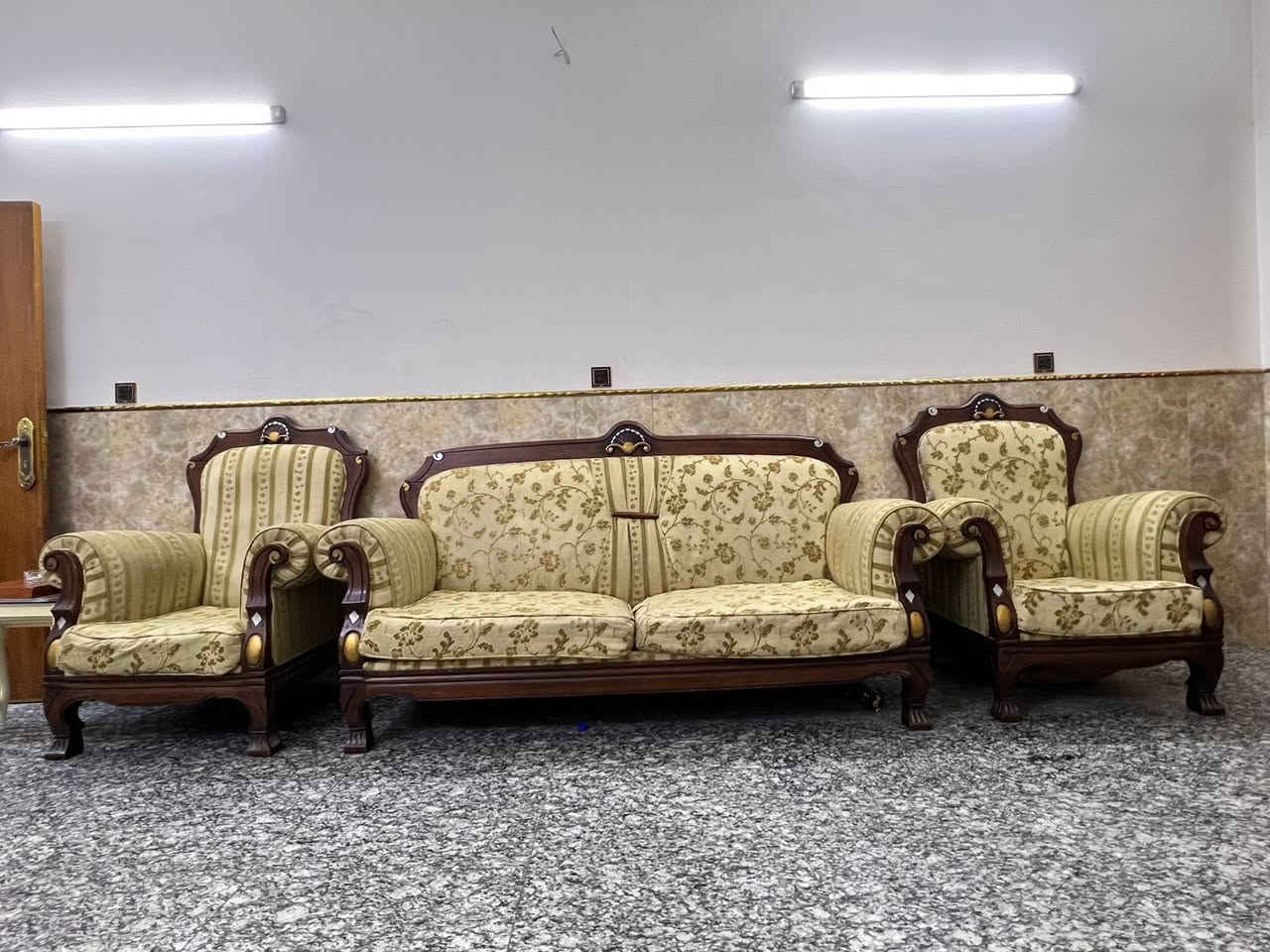 تخم مصري خشب زان الاصلي 
عشر مقاعد السعر 425وبي مجال للشراية 
راجاءا المو شراي لايدخل خاص 
العنوان الامين (ريا وسكينة)


**إذا كنت صاحب هذا الإعلان وتريد حذفه لأي سبب، رجاءا أرسل رسالة إلى الدعم الفني**