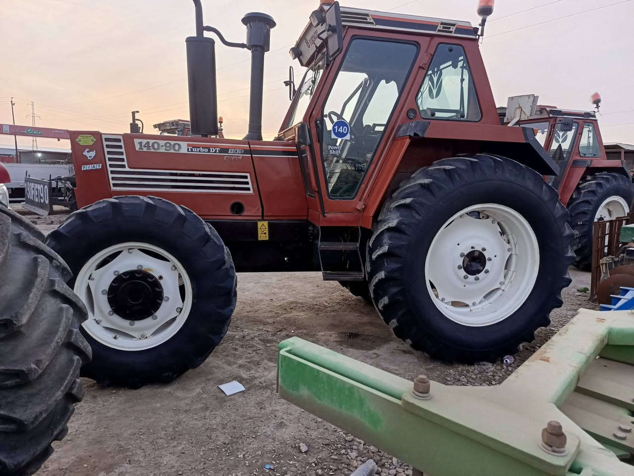 فيات البيع حجم 140رقم واسط تحول جاهزه ترهم مرواس بي حجم ***********
