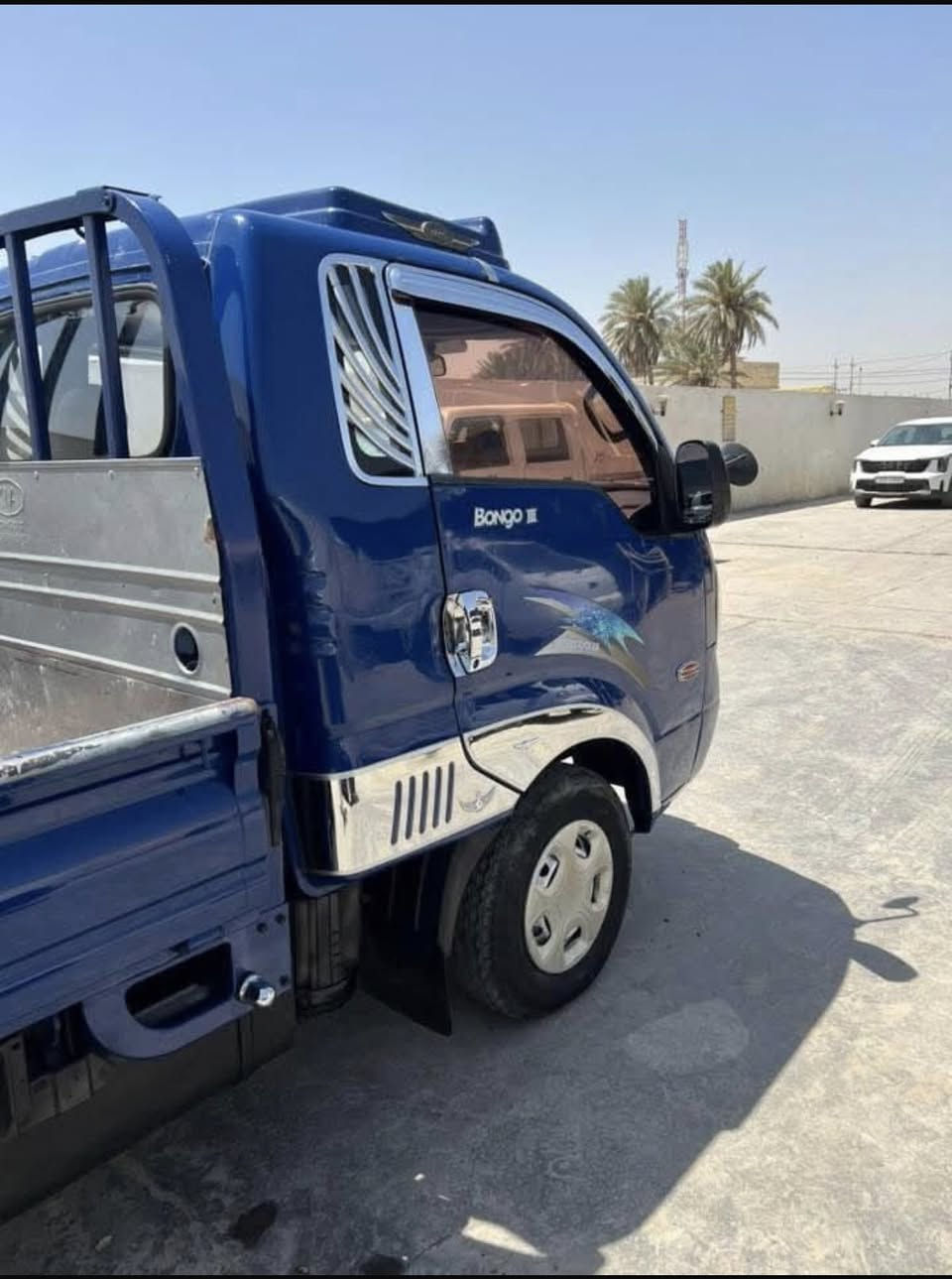 عمي اذامو كد كلمتك لا تواعد العالم بسبب الوعود الكاذبه نعيد انشر سلام عليكم سيارة كيه بنكو للبيع مديل 2006رقم واسط سنويه 30السياره كفاله كير محرك شاصي مكينه 300مفتوح مصبوغه حزام السعر83وبيهه مجال قليل السيارة احله من الصوره الاستفسار اتصال ***********
