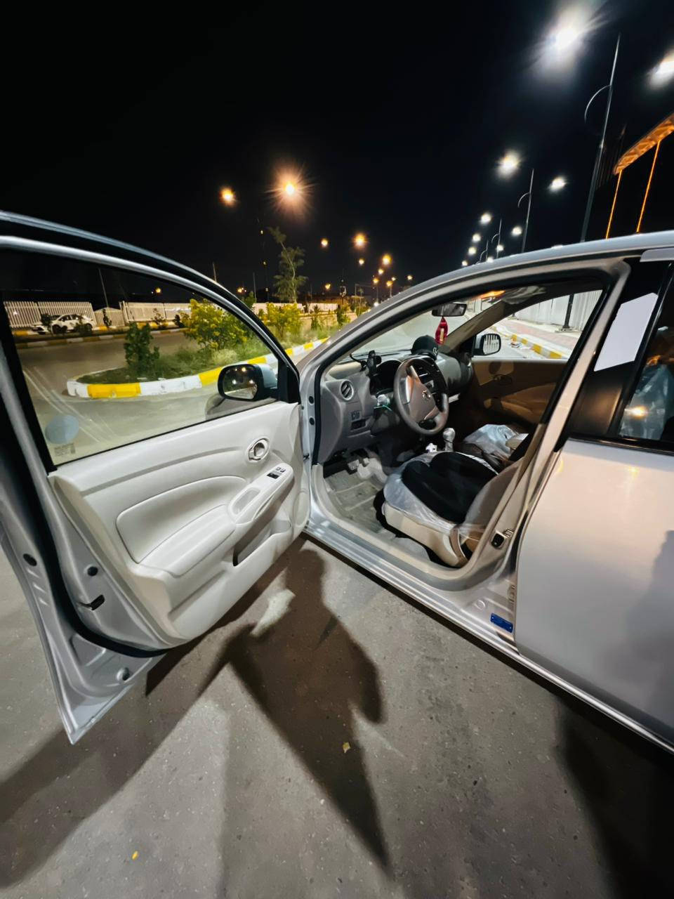 نيسان. 2024 
سياره كامله وجاهزه مابيه نقص ابد 
تدفئه تبريد كامله 
ضربته جنطه من ورا مدفوعه ع السياره الكدامه وبيه جاملغ الامامي والبنيد مفتوحات مصلحات ومرجعينهن تصليح خفيف مقدمة البنيد فقط
مكاني ناصريه مركز 
***********4
