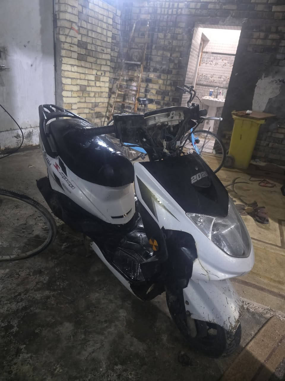 سكنس للبيع متوازي عل بيع كلشي شغال بس الدكمه مال السلف السعر ب ٢٧٥ قفل مكاني نحف ناحيت الحريه *********** واتساب
