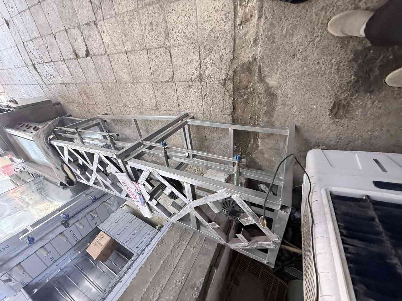 معرض كرار ابو ادم
لبيع معدات المطاعم جديد وستعمل 
العلاوي شارع ٦ 
***********
