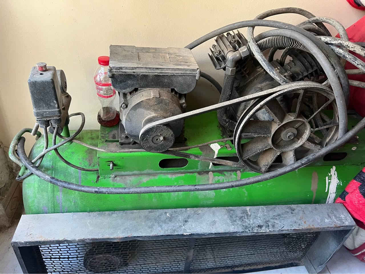 السلام عليكم بطل كمبريسر السعه 100 ياباني مستخدم قليل عمارة, ميسان


**إذا كنت صاحب هذا الإعلان وتريد حذفه لأي سبب، رجاءا أرسل رسالة إلى الدعم الفني**