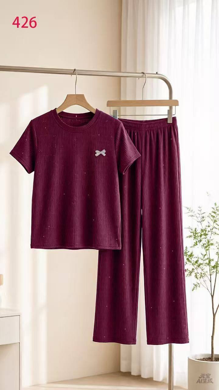 تراك بناتي محير نسائي الخامه الزبده كيلوت ستراس
قياس واحد فري سايز.      سعر درزن ٥١ لف
للحجز*********** فيصل
