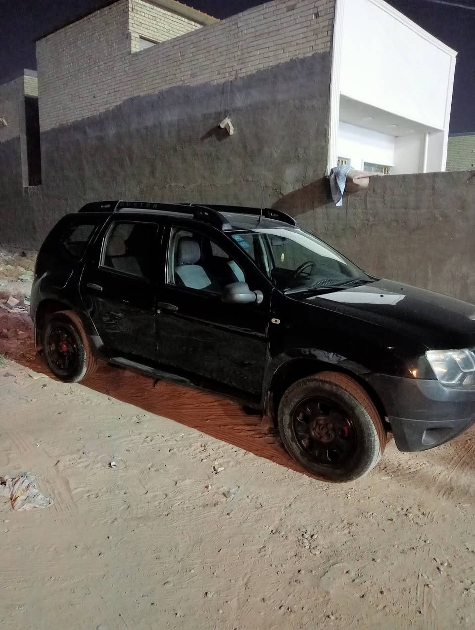 السلام عليكم. رينو. داستر. موديل. 2017  رقم بغداد.  بسمي السعر. 70. ***********
