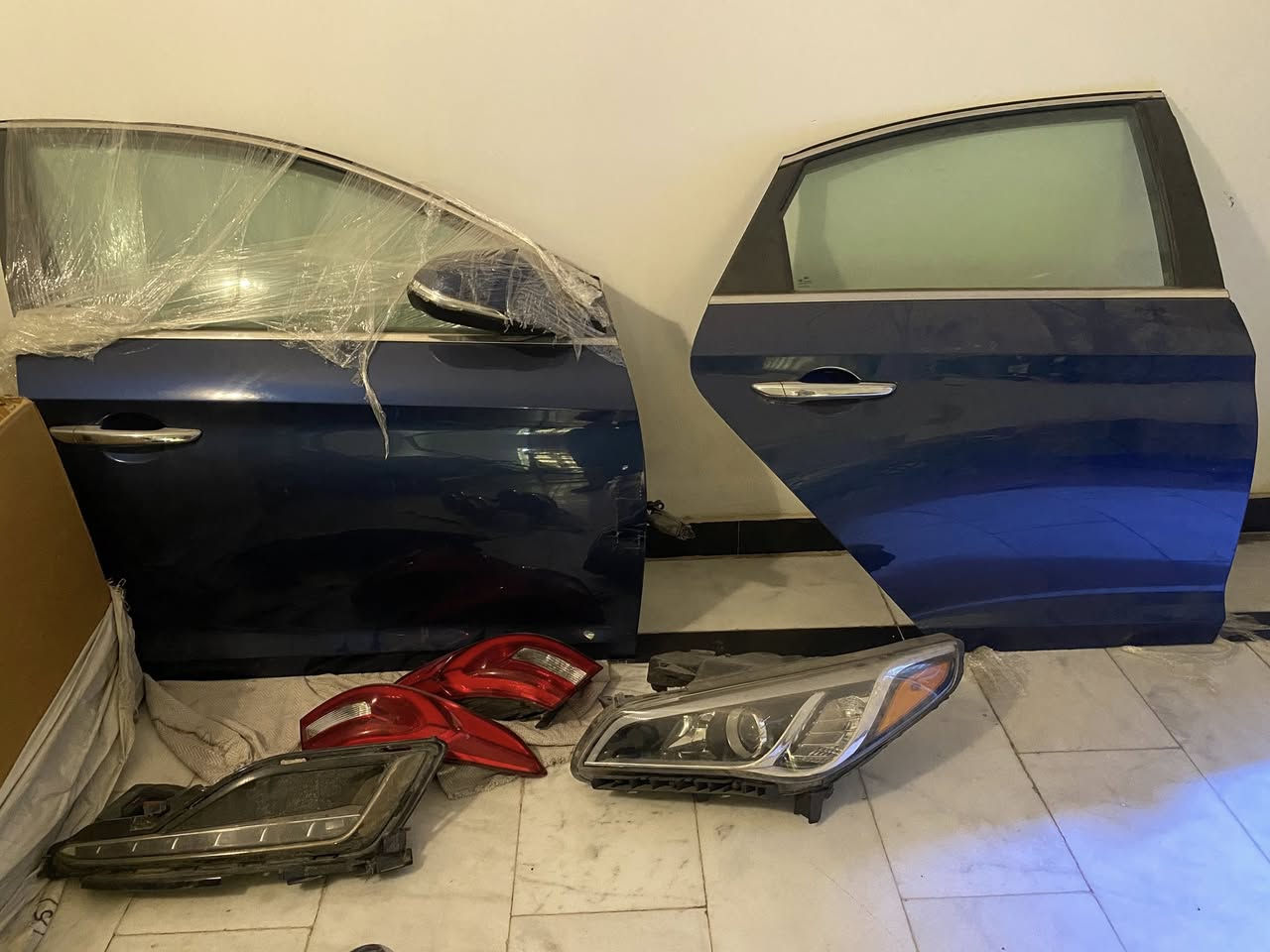 متوفر غراض سوناتا تفصيخ ب اسعار مناسبه جداً 
٤ بيبان بلادي تفصيخ 
بطاين 
مري جانبي
ماطور جام 
كنترول 
بك لايت 
تك لايت يسره 
ولد نهاري يسره 
ممتواجد فيس 
*********** واتساب
