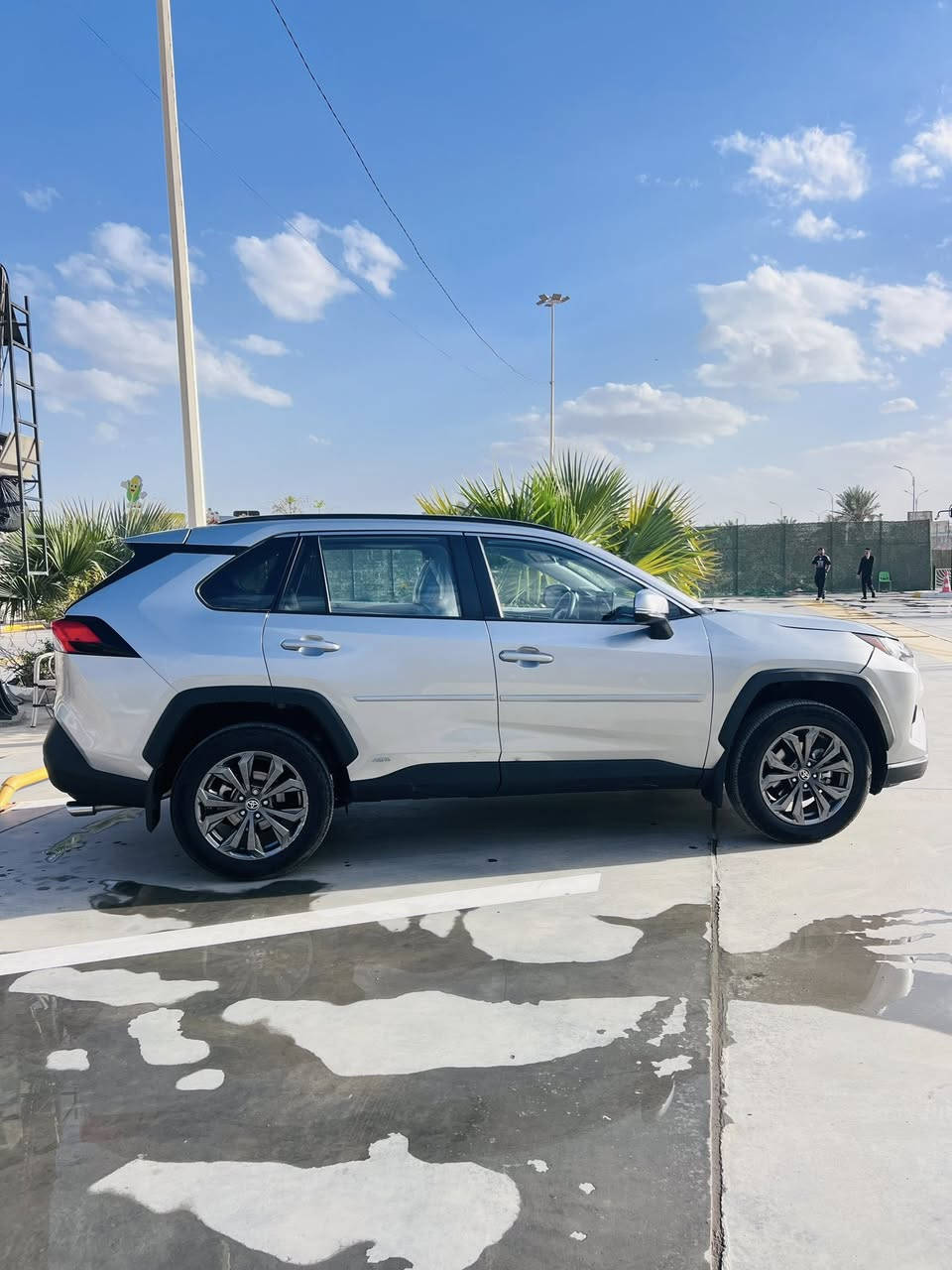 راف فور xle  بريميوم
‼️‼️‼️
موديل 2025 فول موصفات دخول جديد

ماشيه 4الالف يعني زيرو

السيارة رقم بغداد   انكليزي  

بصمة تشغيل
بصمة ابواب
سقف سلايد
كشنات جلد بلادي  
كشنات كهرباء 
رادار أمامي
صندوق كهرباء 
تحديد مسار
رادار جانبي (نقاط عمياء)
رادار خلفي
اوتو ستارت (Auto start)
اوتو ستوب(Auto Stop)
هاند بريك بصمة
اوتو هولد(Auto Hold)
تحكم وضعيات القيادة ECO,NORMAL,SPORT
مانع انزلاق+ABS
كاميرا
تحكمات استيرن
تبريد قطعتين 
شاشة حجم كبير 
ويل حجم ١٩ 
لايت عالي اوتو
كشنات تدفئة
تدفئة ستيرن
وبعد بيها موصفات 
مكان سياره ديالى بعقوبة
***********
السعر  265 وبيها مجال  ‬
