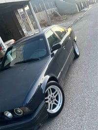 بي ام دبليو 520 • قير يدوي • جنوط 17