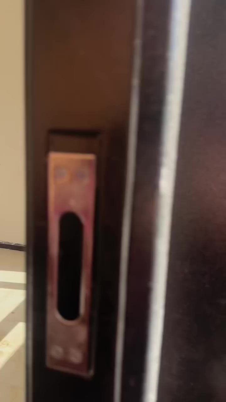 50م العدل ثاني قريب على شارع العام  منطقه الدوره 3طوابق سعره جداً مناسب ناقصه واجه ومحجر درج للاستفسار ***********واتساب
