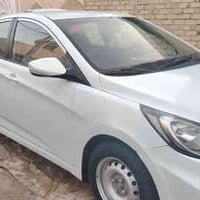 سياره نوع اكسنت موديل ٢٠١٤ اللون ابيض توجد فيها اضرار بسيطة وتبديل جام...