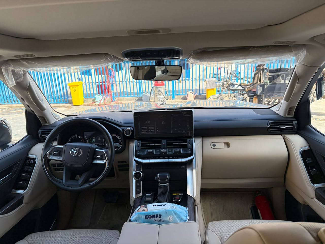 لاندكروز 2024 لمتد
لون اسود السياره كلهه مغلفه بضمان مدى الحياه
رقم بغداد مداور ثاني يوم
مكفوله كفاله عامه
سعرهه 74500 وبيهه مجال للشراي
رقم الهاتف ***********
