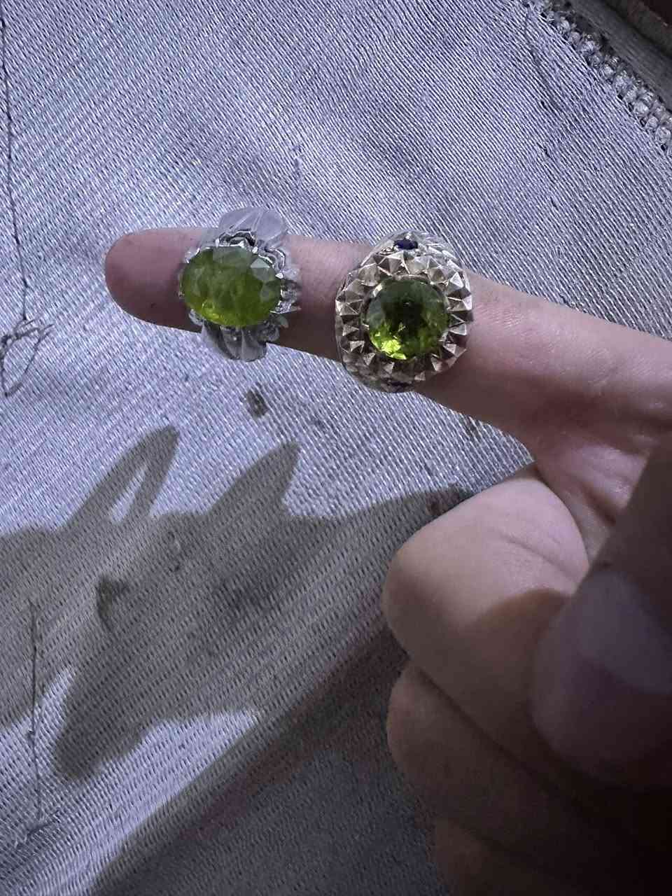 زبرجل للبيع نقي درجه اوله سعر هذن لخواتم 175الف عنوان بغداد مدينة الصدر ***********
