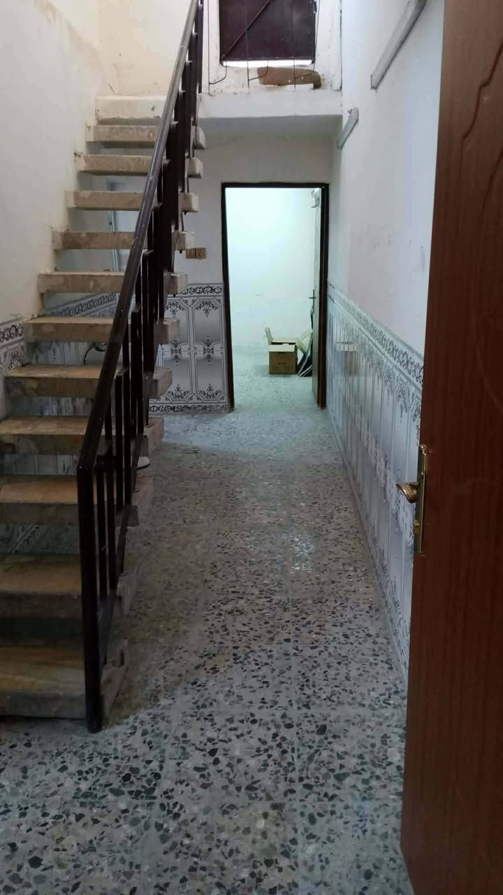 للأيجار التفاصيل أتصل بلرقم 7718591902
