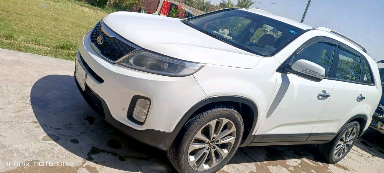 كيا سورنتو موديل 2015   محرك 6 سبعه راكب خليجي مكفوله فول مواصفات ماعدا بنوراما /ديالى بلدروز 