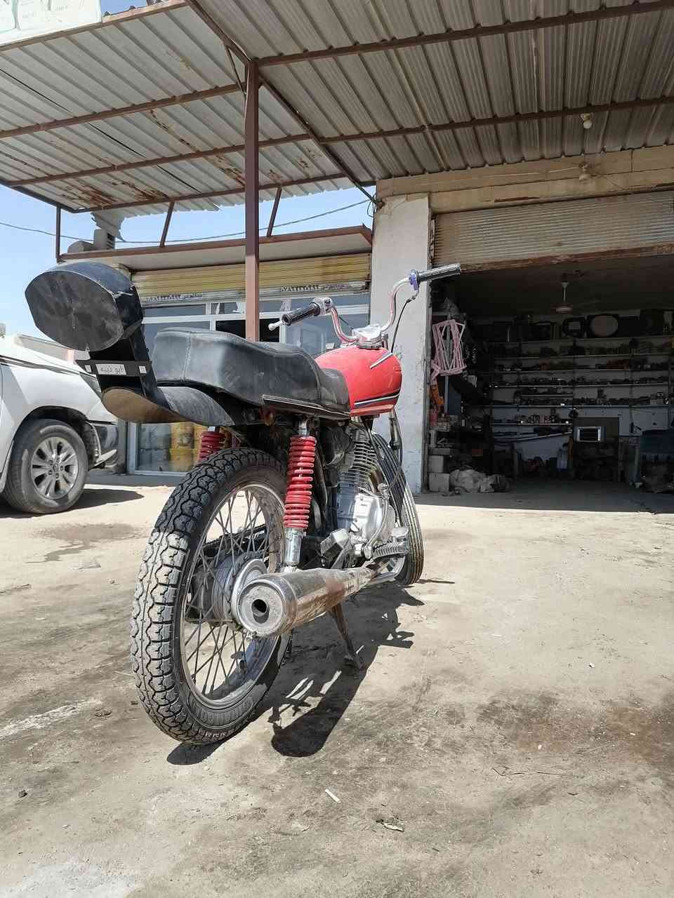 السلام عليكم دراجه للبيع كلك كلك 
مكان ناصريه العكر


**إذا كنت صاحب هذا الإعلان وتريد حذفه لأي سبب، رجاءا أرسل رسالة إلى الدعم الفني**