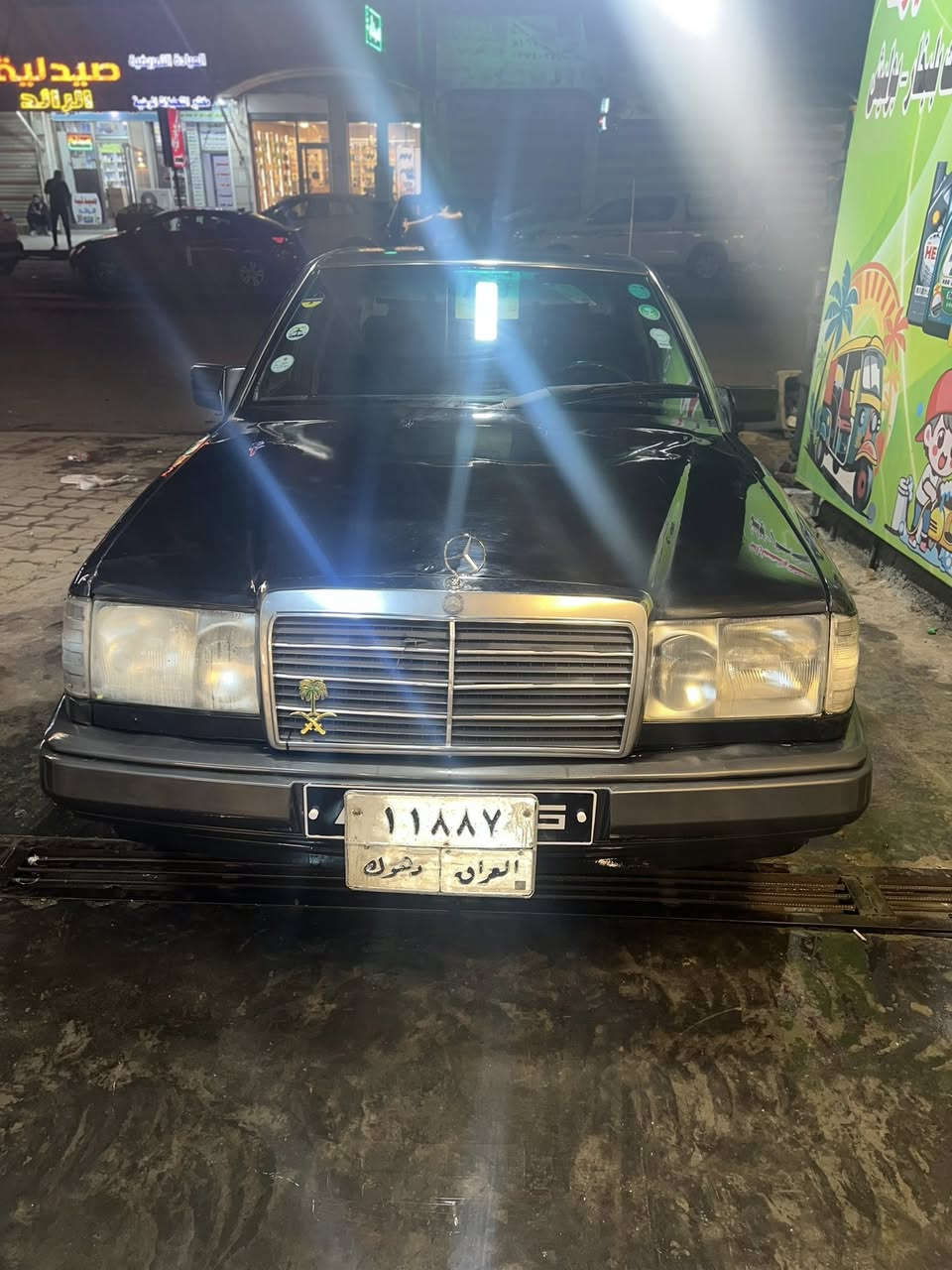 مارسيدس دب للبيع بلادي محرك وكير بلادي موديل 1993 رقم شمالي دهوك بدون اي نقص جاهزه للاخير بدون اي ضربه او معجون او ضرر صبغ عام جماليه فقط تخم تايرات جدد تدفئه تبريد كله شغال كل كهربائياتيها شغاله كله على وضع الشركة جديده بمعنى الكلمه مكانها ديالى بعقوبه السعر 60 وبيها مجال حك الجيه للاستفسار الاتصال على الرقم ***********
