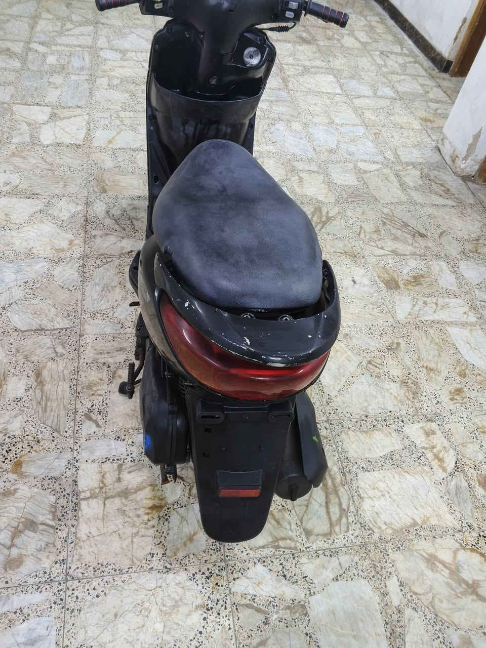 سلام عليكم
دراجه بريز للبيع 

دراجه فوول نضافه 

تايرات جدد بريك جديد 

كلجات جدد 

كابريتر شادلها تجاريه جديده مصارلي سبوع 

كهربائيات كلها شغاله 

دراجه مفوله نضافه 

فقط الايت الامامي عطلان 

وراجز السلف يشكل بس شغال 

عنواني شارع فلسطين او قاهره

التواصل واتساب او اتصال

*********** 
سعرها 550 وبيها مجال
