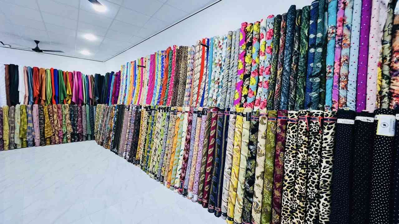 مول انيس
جديدنا اليوم من قسم الاقمشة النسائية 👇
وصول بضاعة جديده من الأقمشة نسائي الموسم الصيفي 

كشمير مايباخ ستراس 
كشمير دسجار اصلي
كشمير ايطالي دبل صبغ 
كشمير كوباي ساده مطاط 
كشمير ساده ايطالي 
ستن امريكي ساده
قماش باربي ساده دوبلن 
كشمير ايطالي ستراس 
كشمير تركي 
سندرلا ساده ومشجر 

متوفر جمله ومفرد بالقطع بأنسب الاسعار 

وحياكم الله زورونا تجدون كل ماهو جديد ومميز 
العنوان قضاء الشرقاط الساحل الايسر اسديره وسطى الشارع العام


**إذا كنت صاحب هذا الإعلان وتريد حذفه لأي سبب، رجاءا أرسل رسالة إلى الدعم الفني**