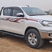 تويوتا هايلوكس • ٢٠١٧ • رقم بغداد دولي