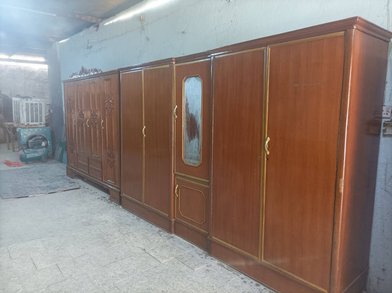 سلام عليكم كناتير تزكام كاملات صبغ ويده وقفل كله جديد نجف حي ميسان بشريط قرب حلويات بابا روم محل الكعبي يتوفر غرف نوم كامله ***********
