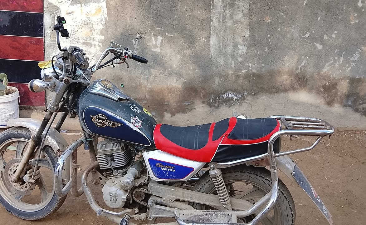 السلام عليكم
جني دبل بلك كامل مكمل اوراق كامله ومكمركه 

كهربائيات كلها شغاله سلف هندر  دراجه خير من الله 

السعر خاص وبيك خير وتدلل او اتصل على الرقم أو مراوس 

***********
