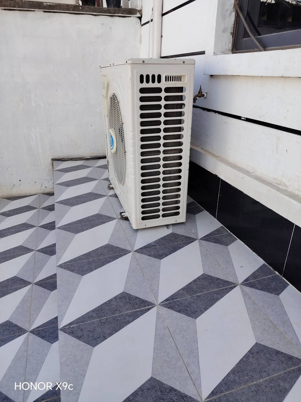 سبلت كنتوري 3 طن شغال بي ضمان
550 الف وبي مجال.


**إذا كنت صاحب هذا الإعلان وتريد حذفه لأي سبب، رجاءا أرسل رسالة إلى الدعم الفني**