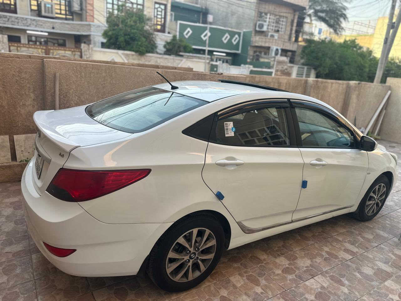 من رخصة الادمنيةاكسنت ٢٠١٦ بيهة كم قطعه رش فقط رش مو ضربة اثر طخطخات مال استعمال بنية كاملة مكملة من كلشي تخم تاير جديد باتري جديد مشط ستيرن جديد صدر خلفي امامي جديد منظومة زنون جديدة منظومة تبريد جديد سيارة متحتاج درهم مصرف كهربائيات كلهة شغالة شاشة شادلهة جديدة وكامرة ماشية تقريباً ١٤٢ الف كيلو السعر ٩٨ وبيهة مجال بسيط السوك كلشي بي وكلشي بسعرة المكفولاتينعوضن ١٢٠ ورقة وانته نازل للاستفسار سيف *********** مكاني شهداء البياع او حي الاعلام السعر ٩٨ ورقة وبيهة مجال بسيط التفاصيل والسونار راسلني ويجيك السونار
