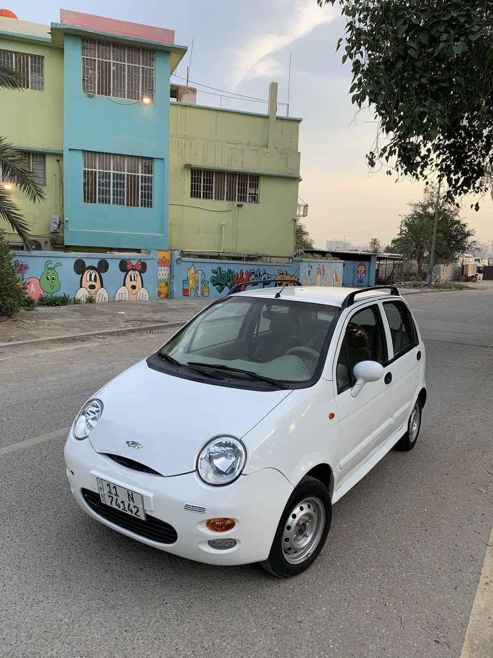 سلام عليكم للبيع فقط QQ 2013 سياره ماشيه 38 الف كيلو متر جديده بمعنى الكلمه بدون حادث كير مكينه تبريد صدر شرط مكينه كير بل كارتون باسمي مشروع وطني معروضه 35 وبيه مجال بسيط ***********
