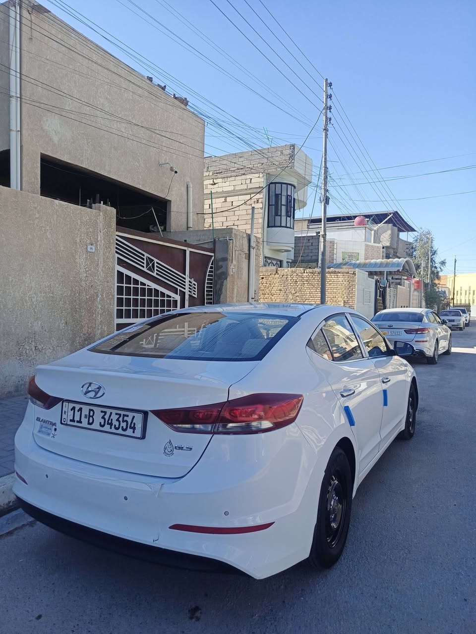 النترا 2017 خلجي للبيع فول مواصفات فتحه/تحكم ستيرن جهتين/اشاير بالمري/بكلايت لد/تبريد قطعتين/ بارد بالداير مدكر الخلفي جهة عكس السايق
صبغ لحد القبق مال البانزين بالمدكر الخلفي جهة السايق 
وبيها رصعات خفيفه  شرط الفحص كلشي موضح بالمنشور
باقي كفاله
 
سياره ماشيه 150الف كيلو 

فول مواصفات GLS 2017 معروفه 
5ويل كب حجم17  ملاحضه هذا الويل البيها مو وياها انطيك ويل كب البلادي 17حجمه 
محرك 2000دوش كير AT 
مكفولات من الفتح 
سعرها 149وبيها مجال
رقمها بغداد الجديد بأسمي 
السنويه لل27    البصرة حي المهندسين
***********
