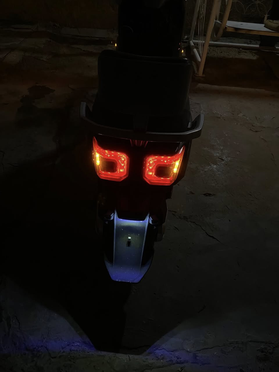 سلام عليكم. دراجه شحن أم عيون موديل 2025. دراجه نضيفه جدا بطاريات جيده جدا منفذ USP. بيه نضام الرجوع. R إضافه نضام بارك P. تشغيل بصمه او مفتاح . اضائه لدات حساسات دراجه مرتبه سعره 600الاف بيه مجال مكاني بغداد منطقه الكراده. رقمي ***********
