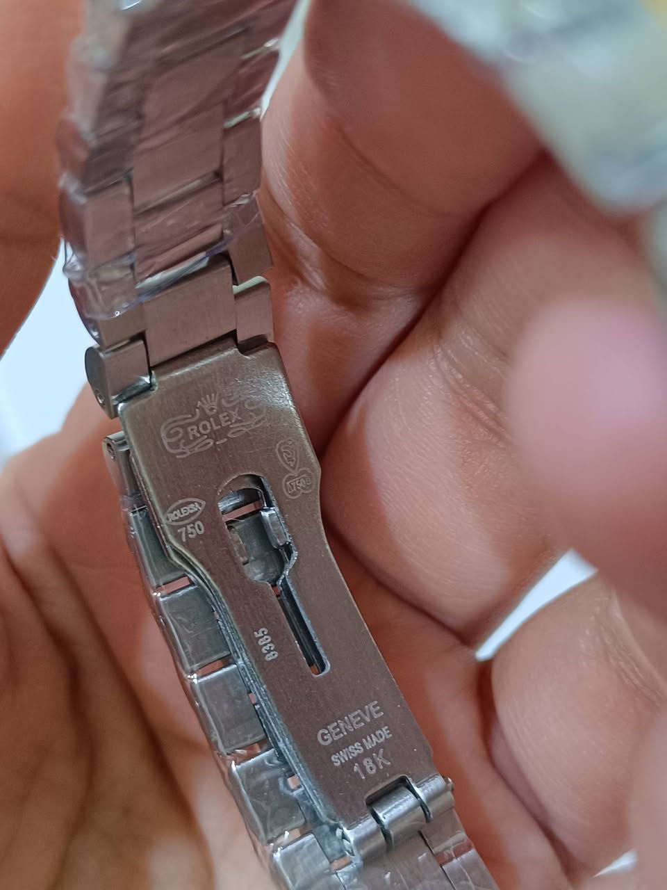 ساعه رولكس نسائي مختوم 18 ك عداد شهري ضد الماء كوالتي عالي جدا


**إذا كنت صاحب هذا الإعلان وتريد حذفه لأي سبب، رجاءا أرسل رسالة إلى الدعم الفني**